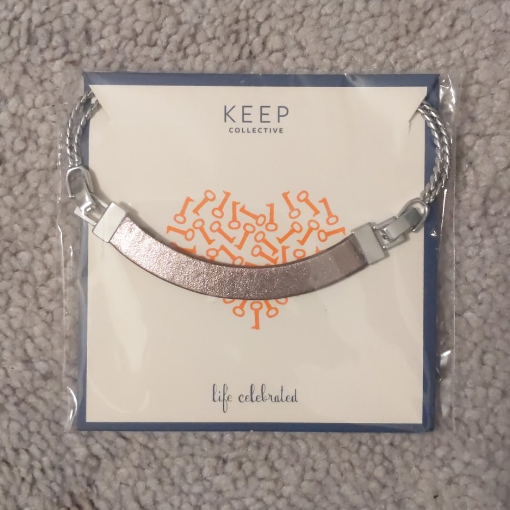 Keep collective necklace
